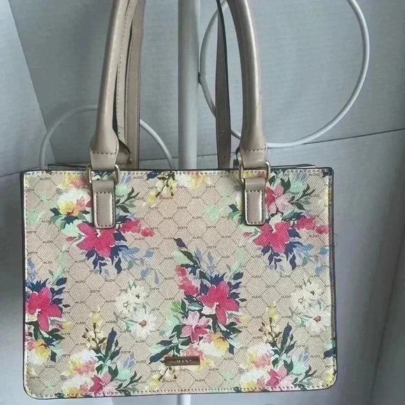 Also Spring Floral Purse with detachable coin bag - Picture 6 of 12